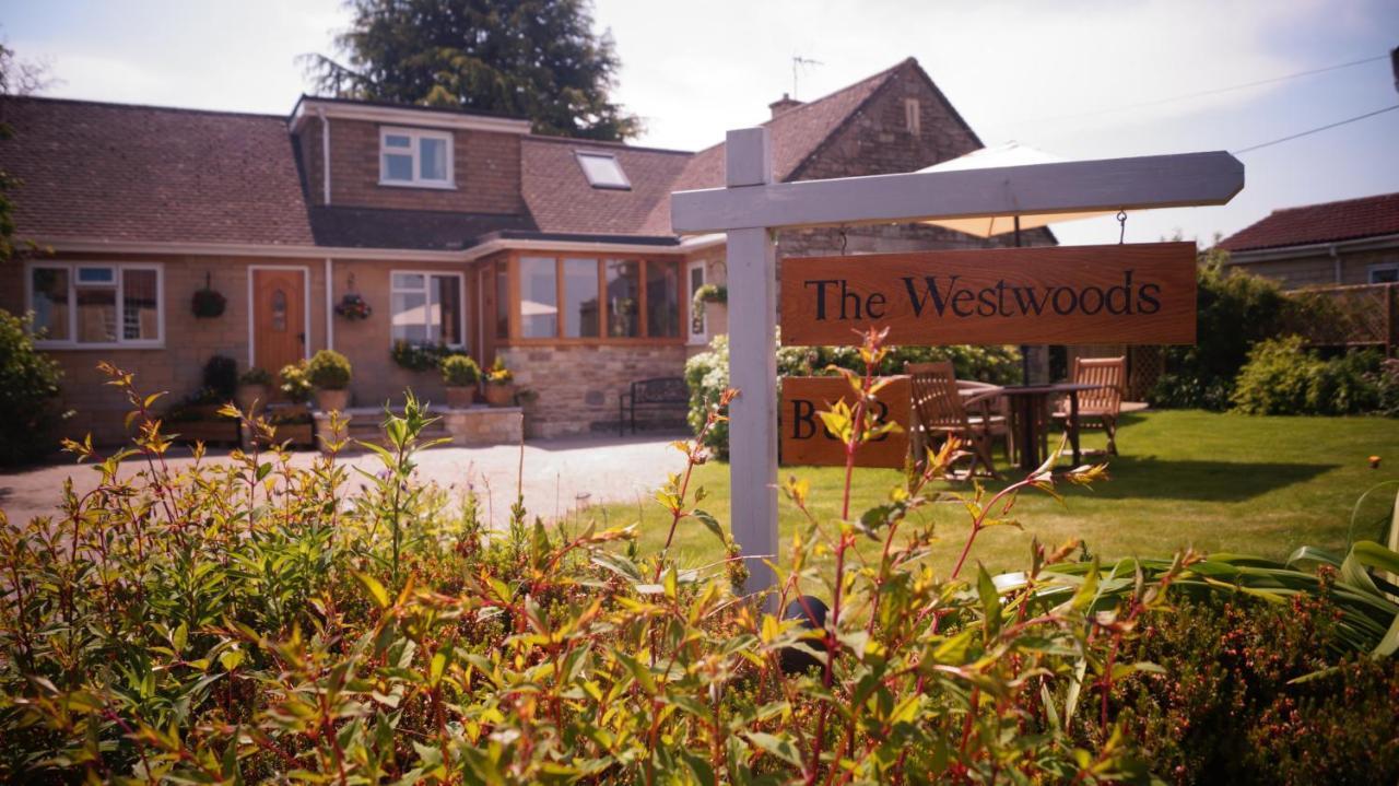 The Westwoods Acomodação com café da manhã Exterior foto